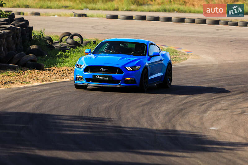 Купе Ford Mustang 2017 в Одессе
