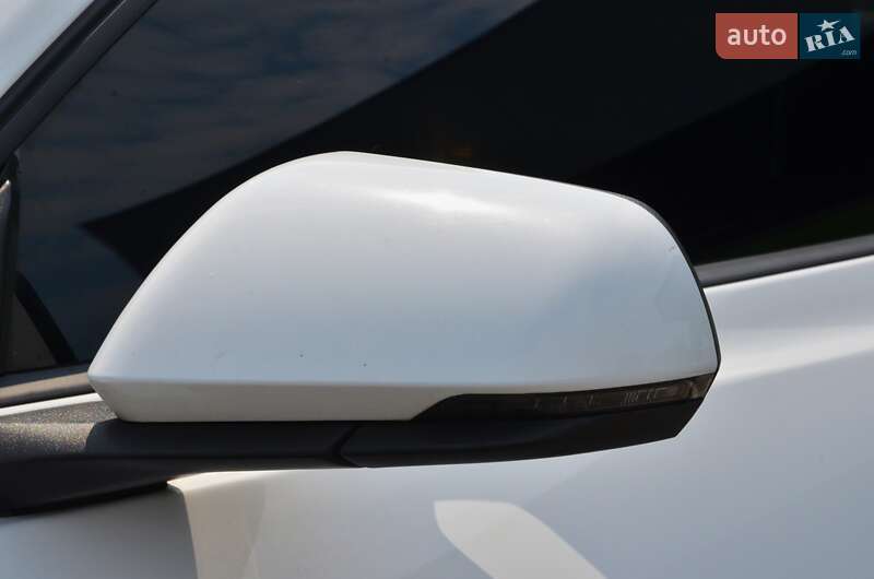 Купе Ford Mustang 2018 в Киеве фото 16 Купе Ford Mustang 2018 в Киеве