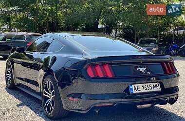 Купе Ford Mustang 2017 в 
