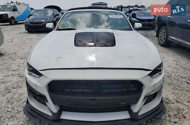Кабриолет Ford Mustang 2019 в 