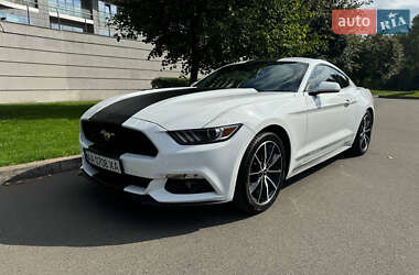 Купе Ford Mustang 2015 в Киеве