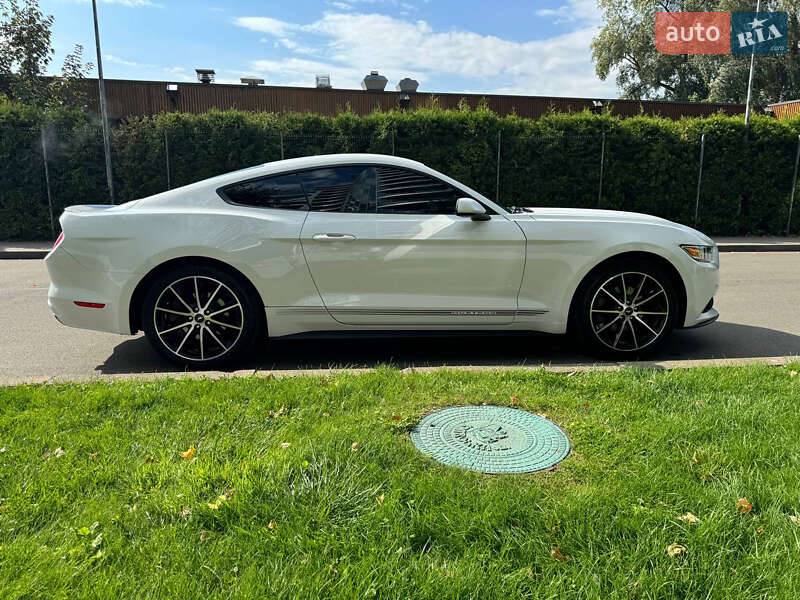 Купе Ford Mustang 2015 в Киеве фото 2 Купе Ford Mustang 2015 в Киеве