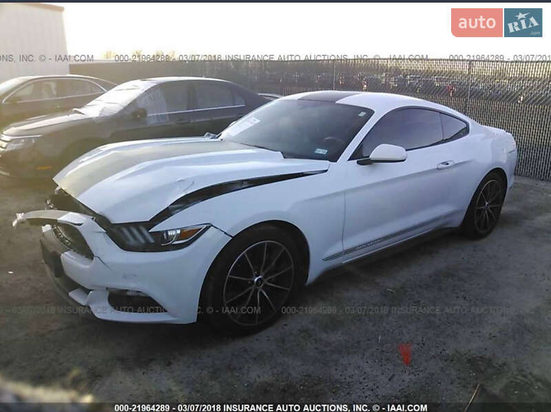 Купе Ford Mustang 2015 в Киеве фото 12 Купе Ford Mustang 2015 в Киеве