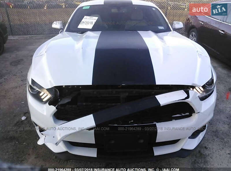 Купе Ford Mustang 2015 в Киеве фото 14 Купе Ford Mustang 2015 в Киеве