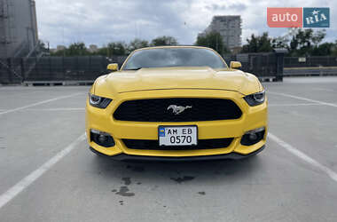 Кабриолет Ford Mustang 2015 в Киеве