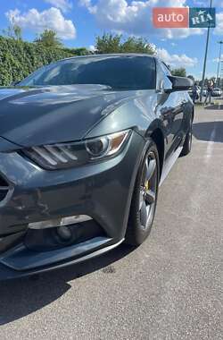 Купе Ford Mustang 2015 в 