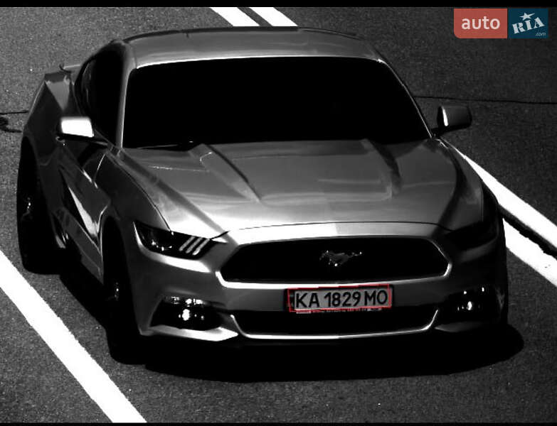 Купе Ford Mustang 2015 в Києві