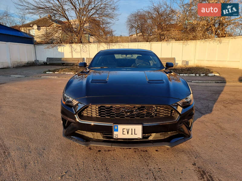 Купе Ford Mustang 2018 в Києві