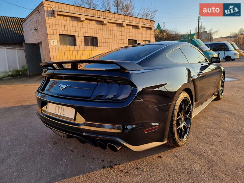 Купе Ford Mustang 2018 в Києві