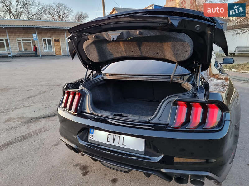 Купе Ford Mustang 2018 в Києві