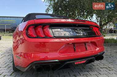 Кабриолет Ford Mustang 2019 в 