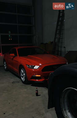 Купе Ford Mustang 2015 в Львове