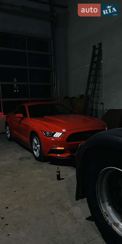 Купе Ford Mustang 2015 в Львове