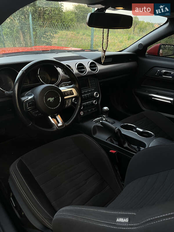 Купе Ford Mustang 2015 в Львове