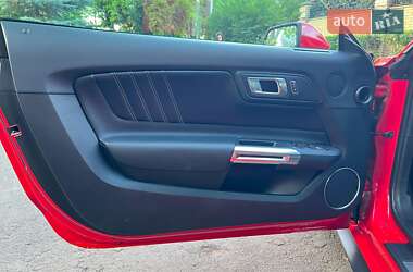 Кабриолет Ford Mustang 2019 в 