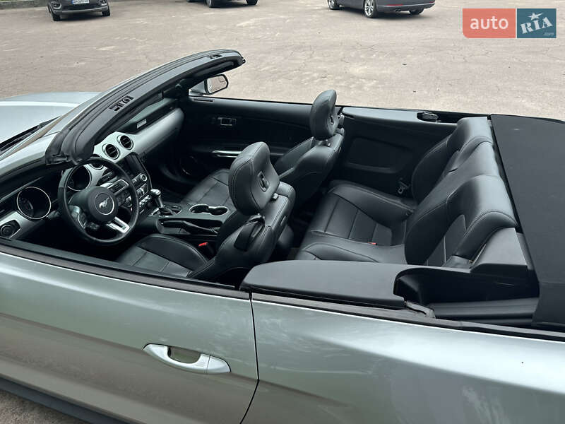 Кабриолет Ford Mustang 2015 в Житомире