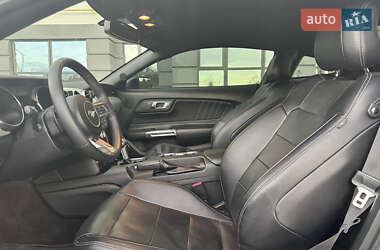 Купе Ford Mustang 2015 в 