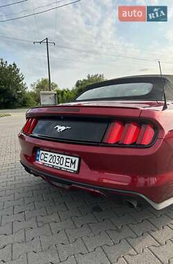 Кабриолет Ford Mustang 2016 в 