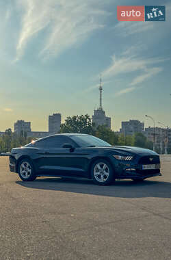 Купе Ford Mustang 2016 в Харкові