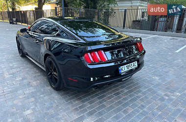 Купе Ford Mustang 2014 в 