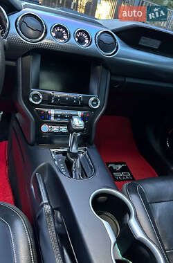 Купе Ford Mustang 2014 в 
