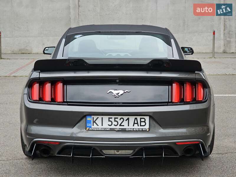 Купе Ford Mustang 2016 в Киеве