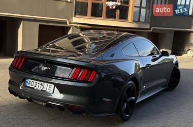 Купе Ford Mustang 2015 в 