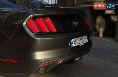 Купе Ford Mustang 2015 в 