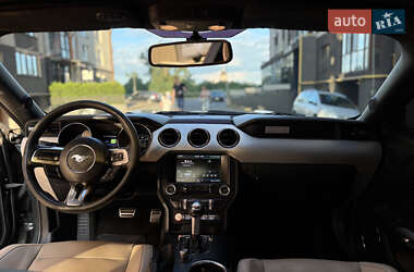 Купе Ford Mustang 2015 в 