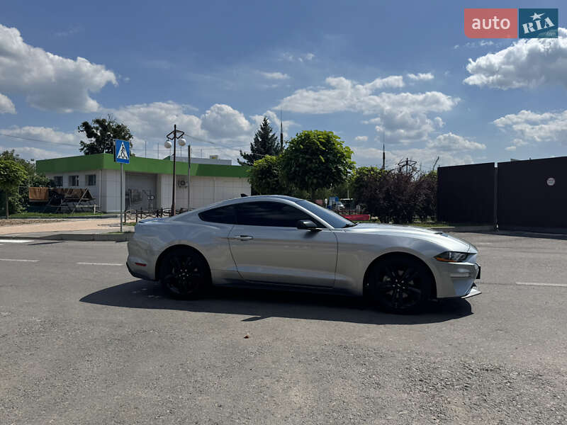 Купе Ford Mustang 2021 в Киеве фото 7 Купе Ford Mustang 2021 в Киеве