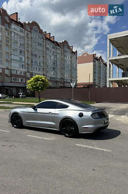Купе Ford Mustang 2021 в 