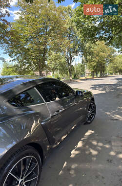 Купе Ford Mustang 2015 в 