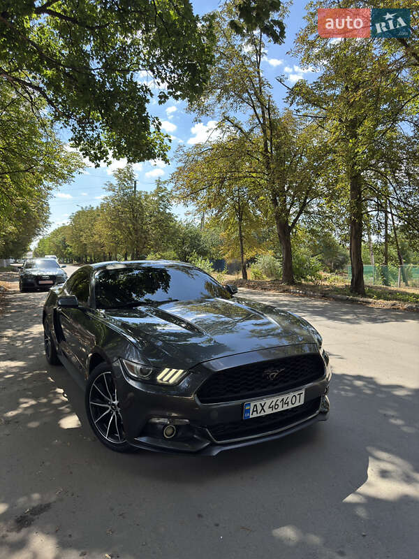 Купе Ford Mustang 2015 в Киеве