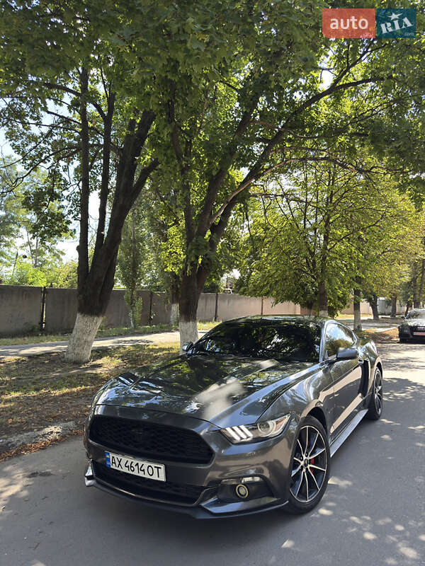 Купе Ford Mustang 2015 в Киеве