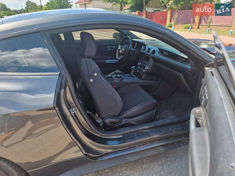 Купе Ford Mustang 2017 в Киеве фото 5 Купе Ford Mustang 2017 в Киеве