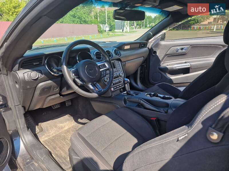 Купе Ford Mustang 2017 в Киеве фото 9 Купе Ford Mustang 2017 в Киеве