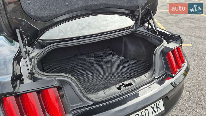 Купе Ford Mustang 2016 в Києві