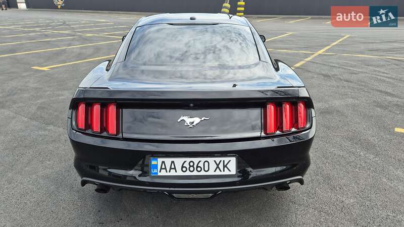 Купе Ford Mustang 2016 в Києві