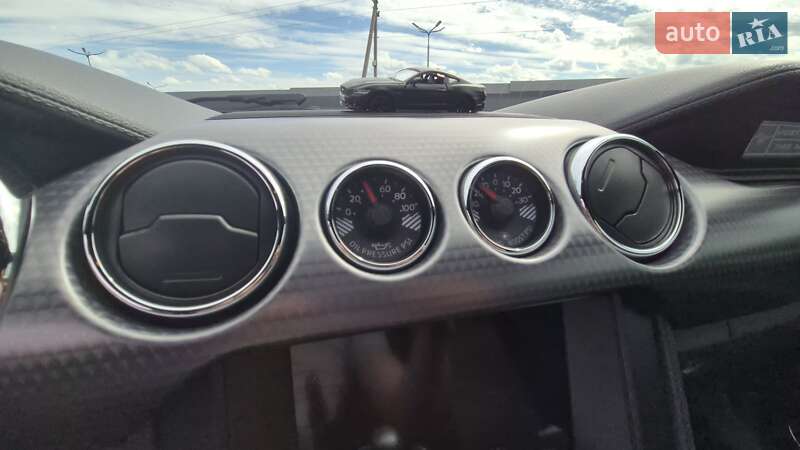 Купе Ford Mustang 2016 в Києві