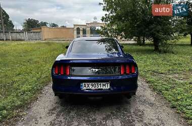 Купе Ford Mustang 2015 в 