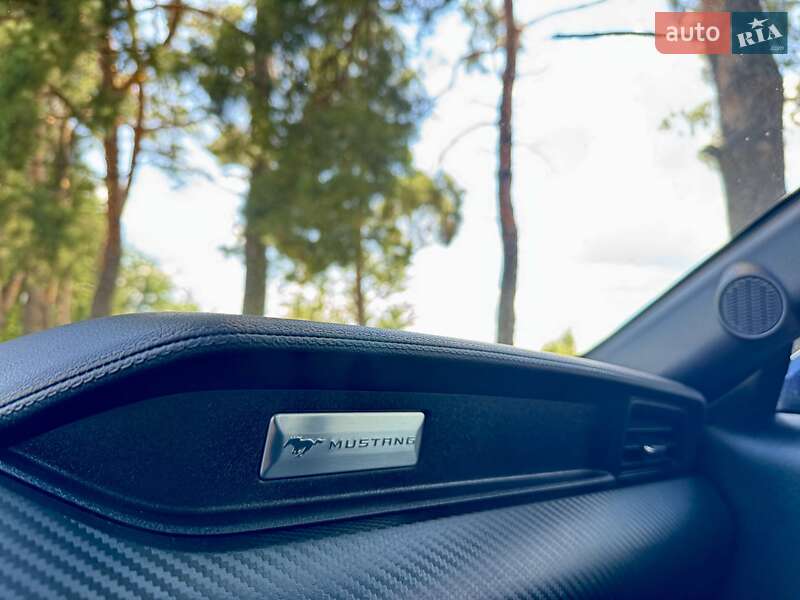 Купе Ford Mustang 2019 в Киеве