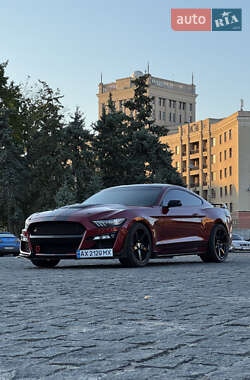 Купе Ford Mustang 2017 в 