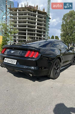 Купе Ford Mustang 2015 в 