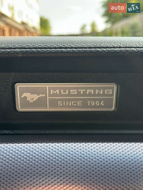 Купе Ford Mustang 2016 в Львове
