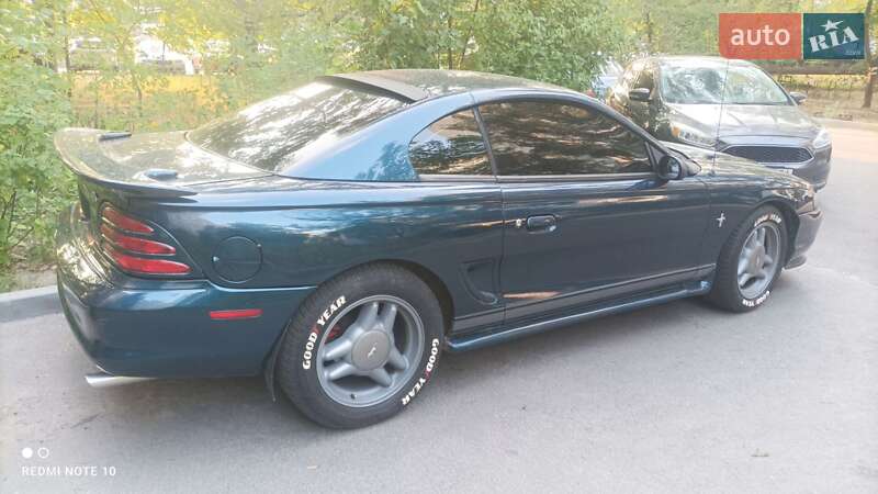 Купе Ford Mustang 1995 в Днепре