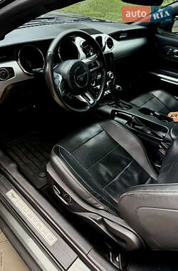 Купе Ford Mustang 2015 в 