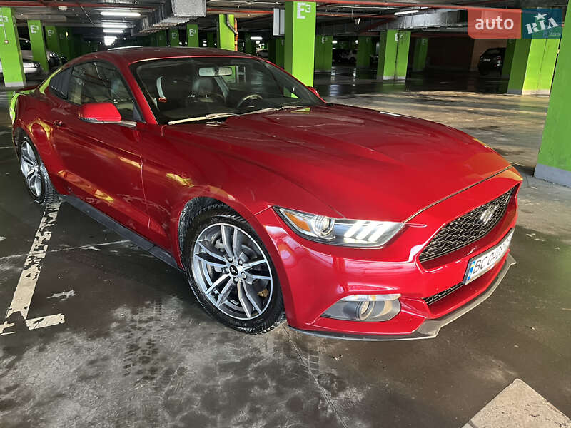 Купе Ford Mustang 2016 в 