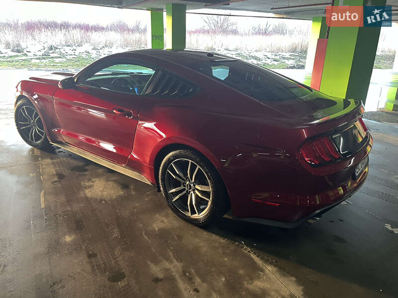 Купе Ford Mustang 2016 в Львове