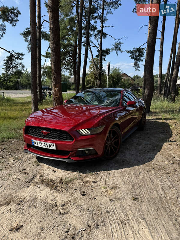 Купе Ford Mustang 2015 в Киеве