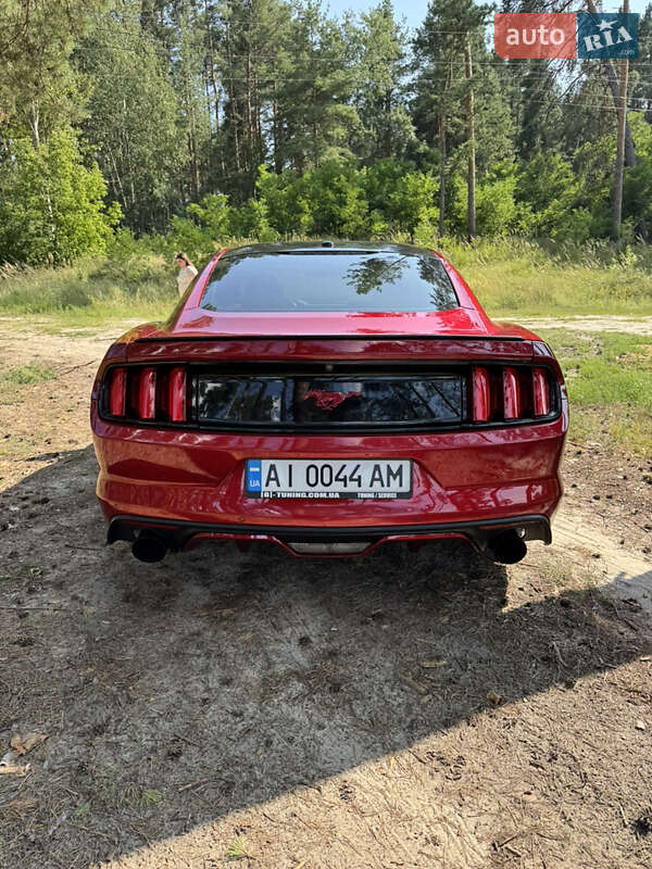 Купе Ford Mustang 2015 в Киеве